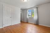 322 Hillhurst Avenue - Photo 9