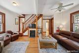 24 Railroad Avenue - Photo 3