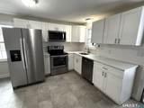172 Laurel Street - Photo 2