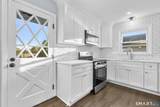 99 Roosevelt Avenue - Photo 9