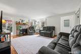 8 Higgins Street - Photo 9
