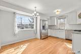 10 Karen Boulevard - Photo 3