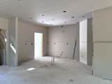 12 Village Circle - Photo 14