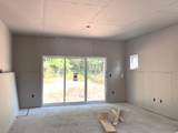 12 Village Circle - Photo 6