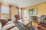 33 Watch Hill Road - Photo 5