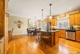 33 Watch Hill Road - Photo 8