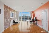 586 Thames Street - Photo 12
