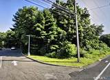 8 Old Windsor Road - Photo 1