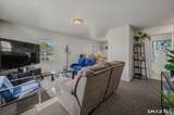 158 Midway Oval - Photo 4
