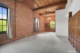 16 Vernon Avenue - Photo 4