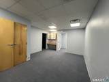 500 Monroe Turnpike - Photo 18