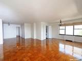 44 Strawberry Hill Avenue - Photo 6