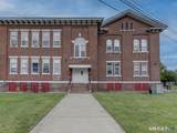 111 Franklin Square - Photo 2