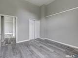 111 Franklin Square - Photo 12
