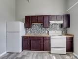 111 Franklin Square - Photo 6
