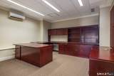 3 Essex Square - Photo 7