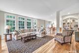4 Founders Way - Photo 8