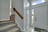 12 Boulevard Drive - Photo 2