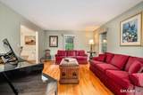 121 Carriage Drive - Photo 7