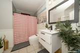 33 Collins Parkway - Photo 19