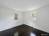 32 Simon Road - Photo 8