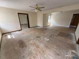 76 Waverly Place - Photo 14