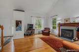 112 Oakwood Trail - Photo 4