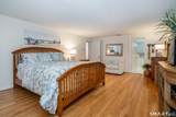 4 Manor Lane - Photo 17
