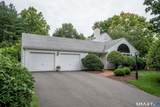 4 Manor Lane - Photo 34