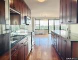 44 Strawberry Hill Avenue - Photo 7