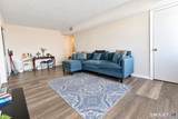 27 Redwood Drive - Photo 3