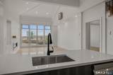 586 Thames Street - Photo 11