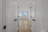 586 Thames Street - Photo 18
