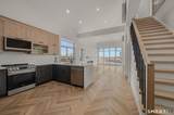 586 Thames Street - Photo 7