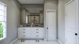 160 Bee Street - Photo 20