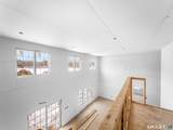 160 Bee Street - Photo 9