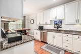 18 Lawrence Avenue - Photo 15