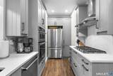 6 Collins Parkway - Photo 13