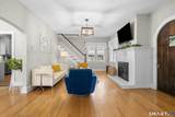6 Collins Parkway - Photo 19