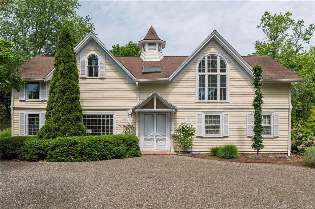 870 Pequot Avenue - Photo 1