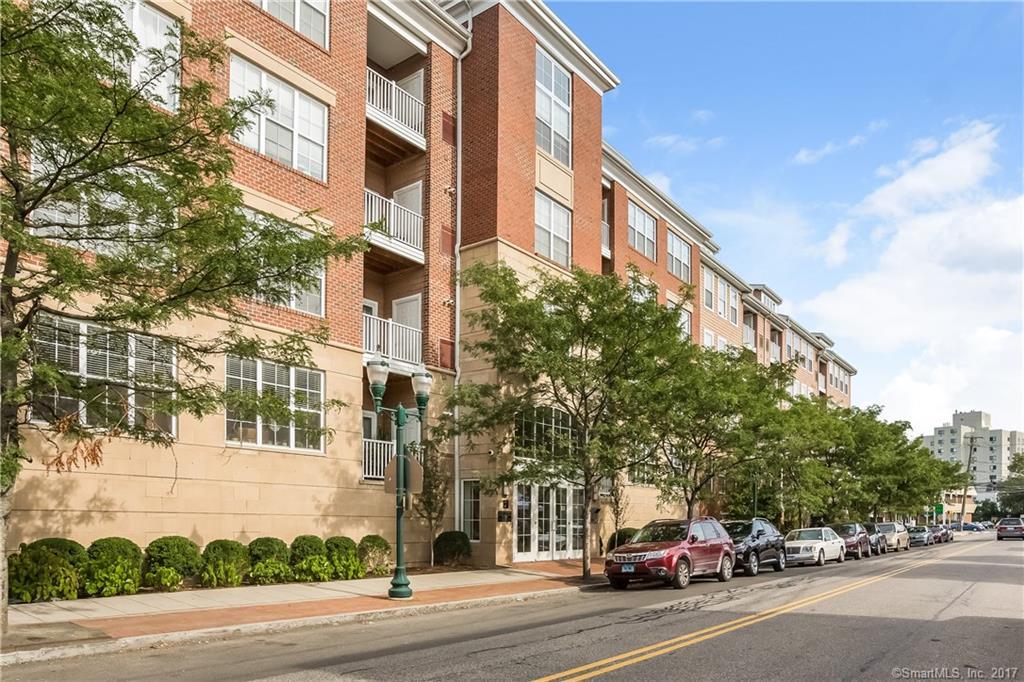 25 Adams Avenue - Photo 1