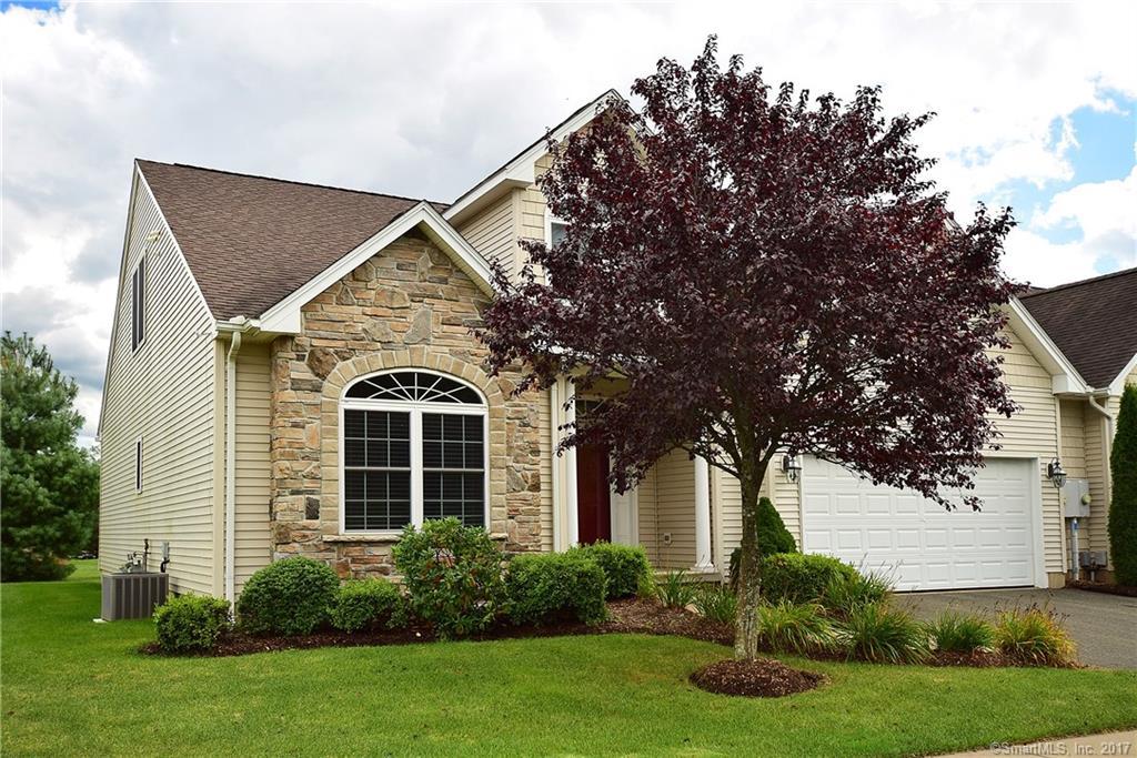19 Green Briar Drive - Photo 1