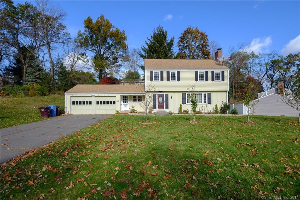 107 Kenwood Drive - Photo 1