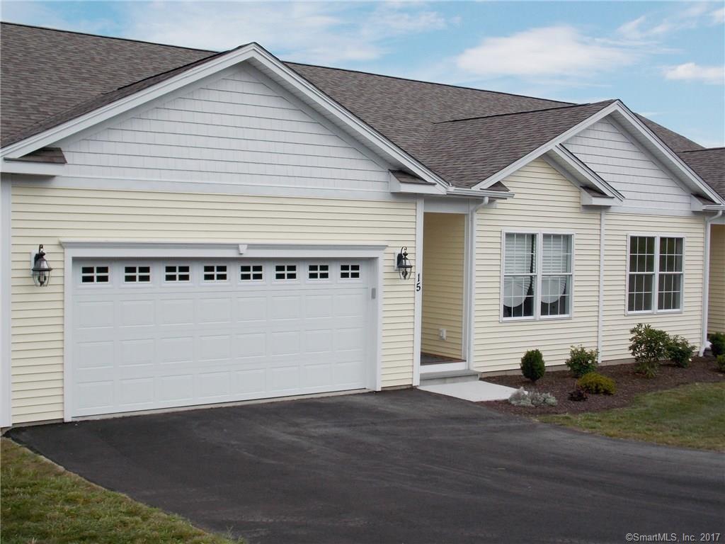 35 Pondview Circle - Photo 1
