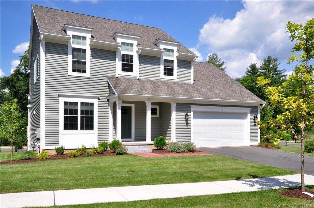 104 Carson Way - Photo 1