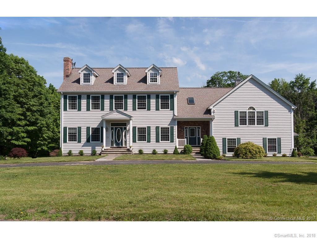 98 Mistletoe Drive - Photo 1