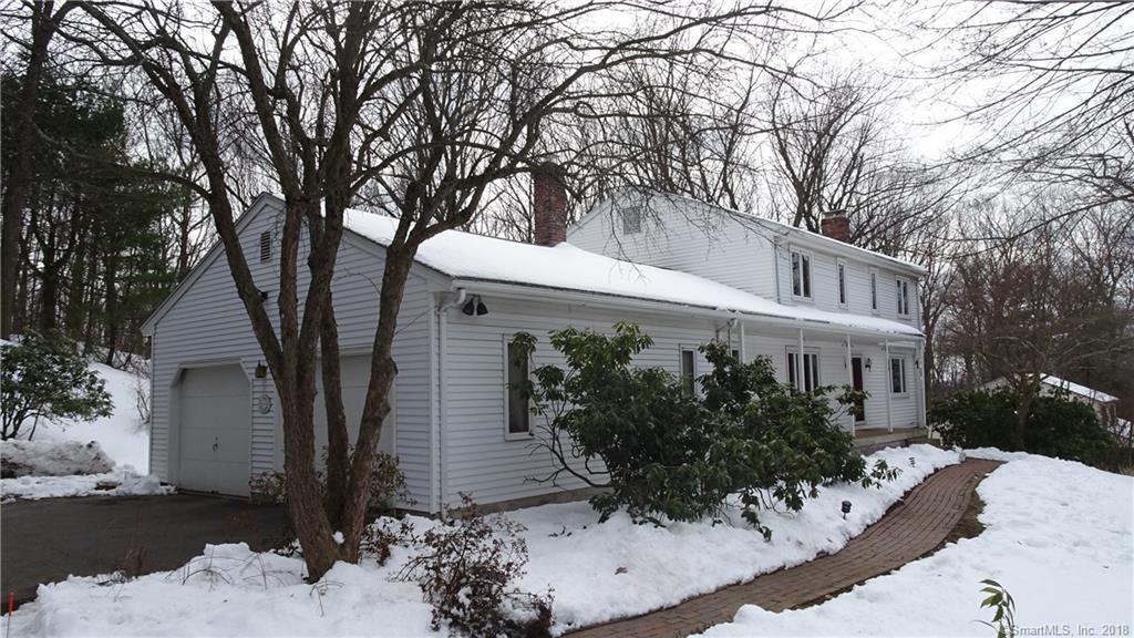 34 Joan Circle - Photo 1