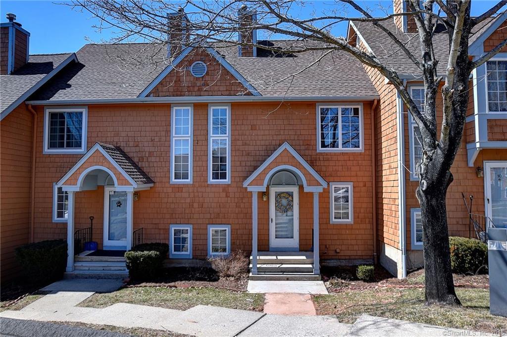 8 Pamela Court - Photo 1