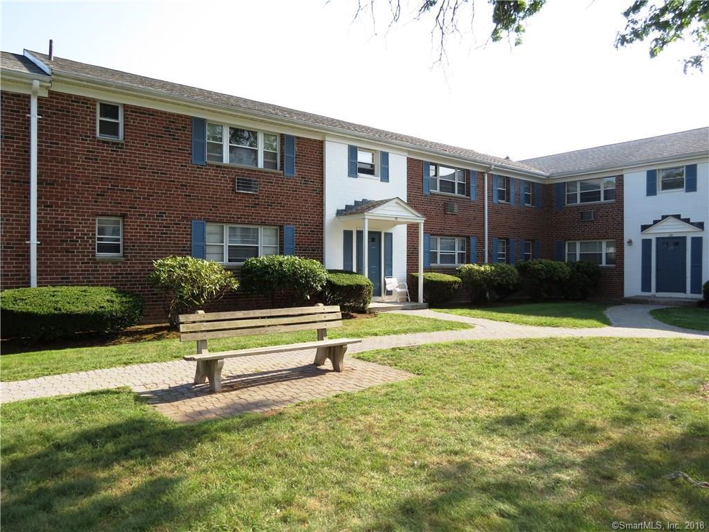 18 Colonial Drive - Photo 1