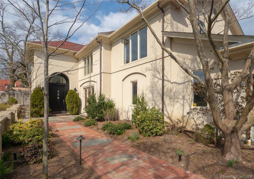 10 Bluewater Hill - Photo 1